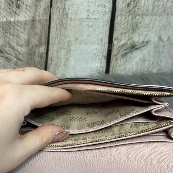 MICHAEL KORS - Wallet - Picture 11 of 15